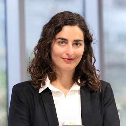 fotografía de [Elisa] [Irarrázaval], [Subgerente Multifamily office]